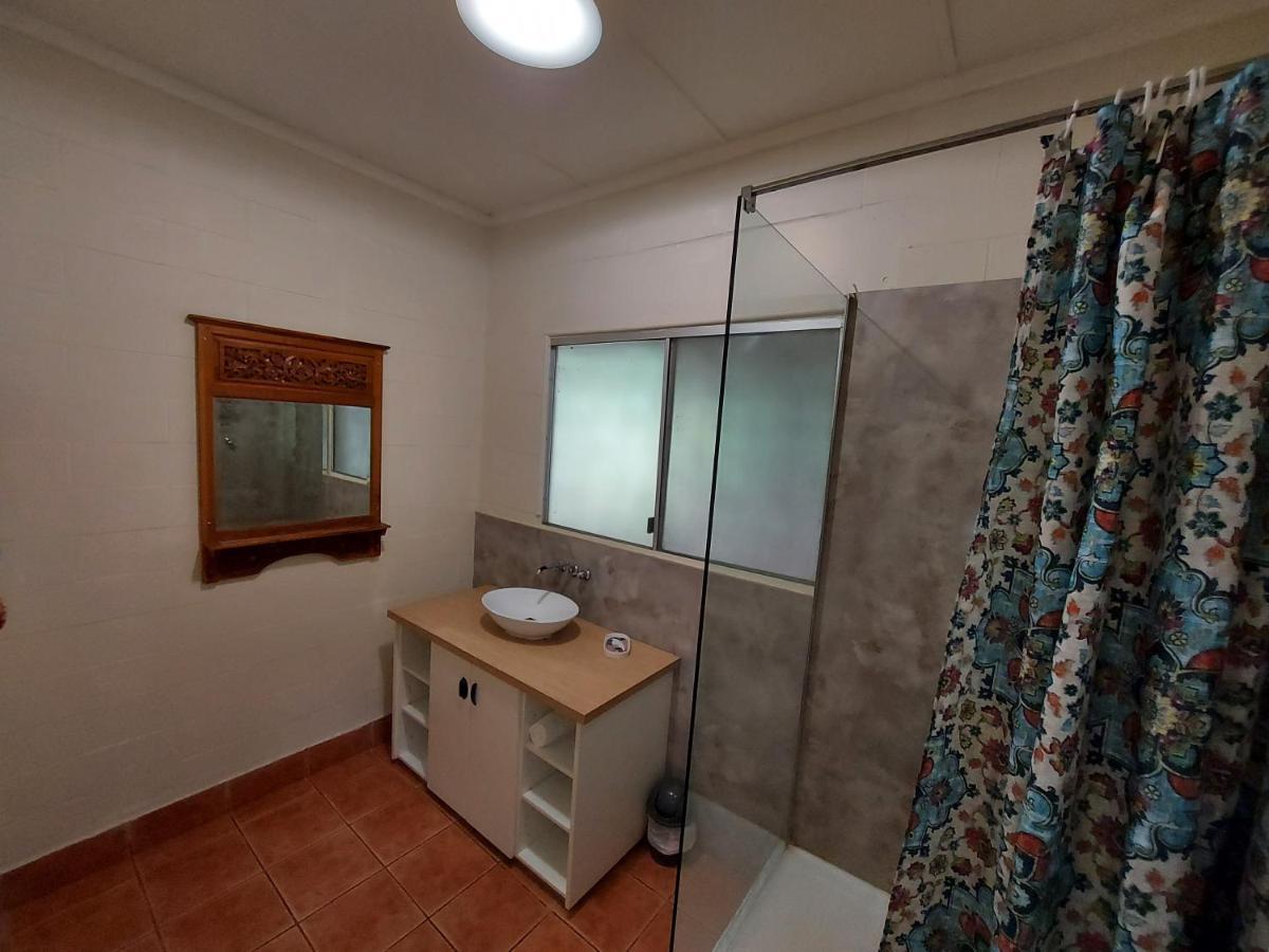 Litchfield Tourist Park Hotel Batchelor Екстериор снимка