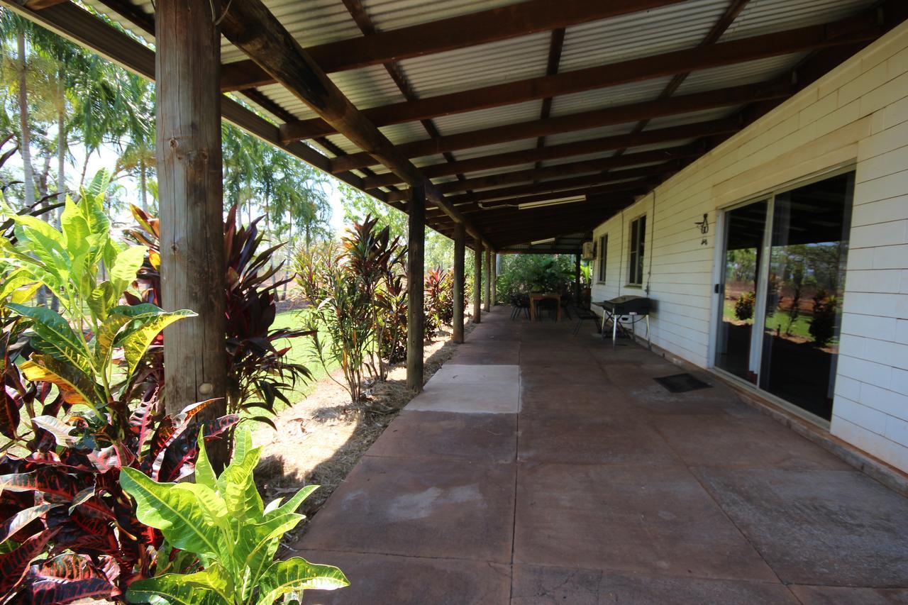 Litchfield Tourist Park Hotel Batchelor Екстериор снимка